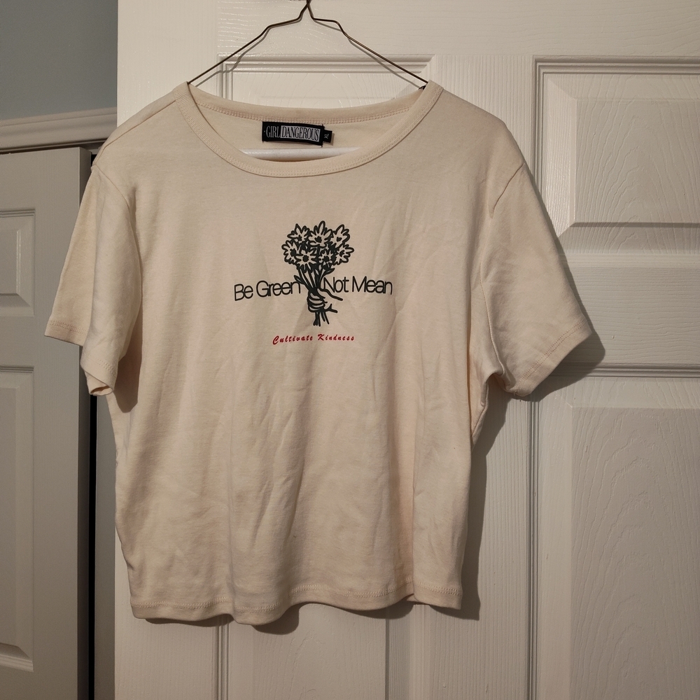 NWT 🌿 Girl Dangerous “Be Green Not Mean” Crop Tee – Size XL Baby Tee Style 💚